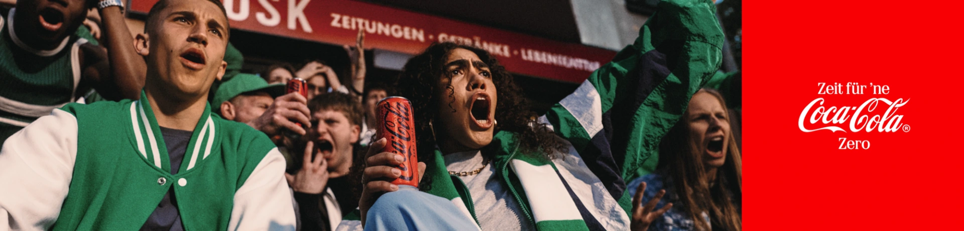 Zeit für ’ne Coca-Cola Zero – Fans feiern im Stadion